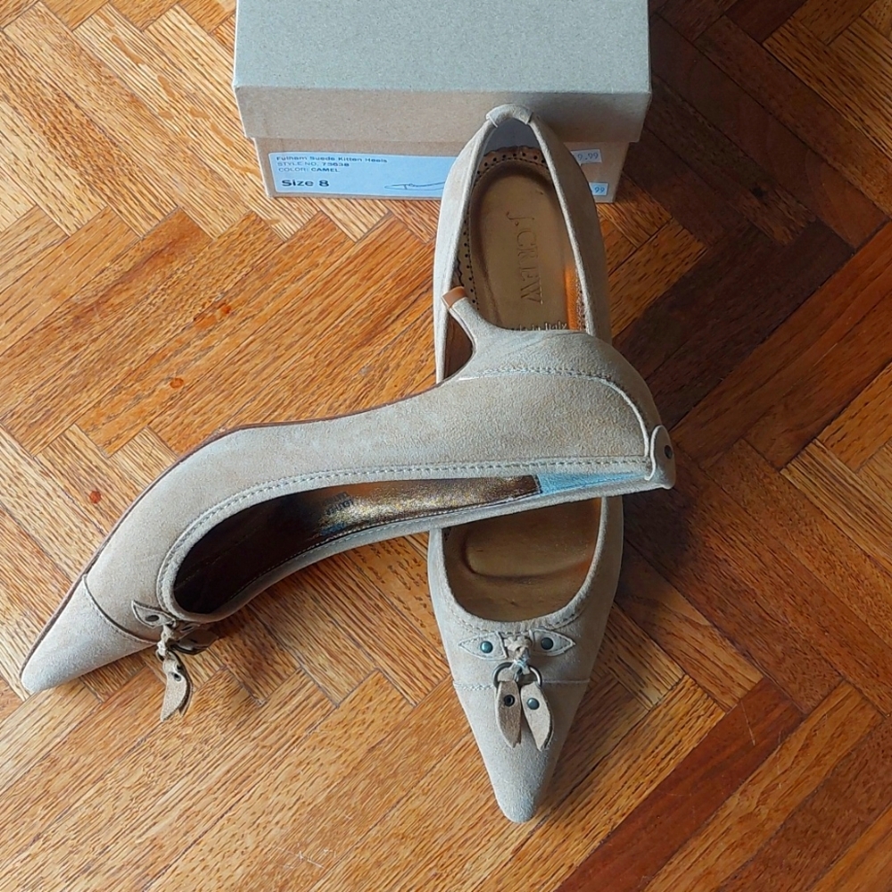NIB vintage J Crew Fulham tan suede kitten heel pumps. 8M